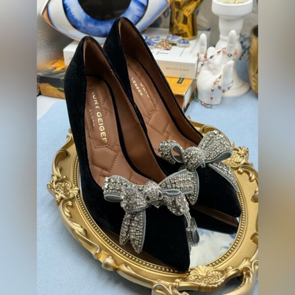 🆕 KURT GEIGER LONDON 🧿 NWOB Belgravia Bow Court Heel, Black Velvet Sz38.5 US 8 - Picture 13 of 16